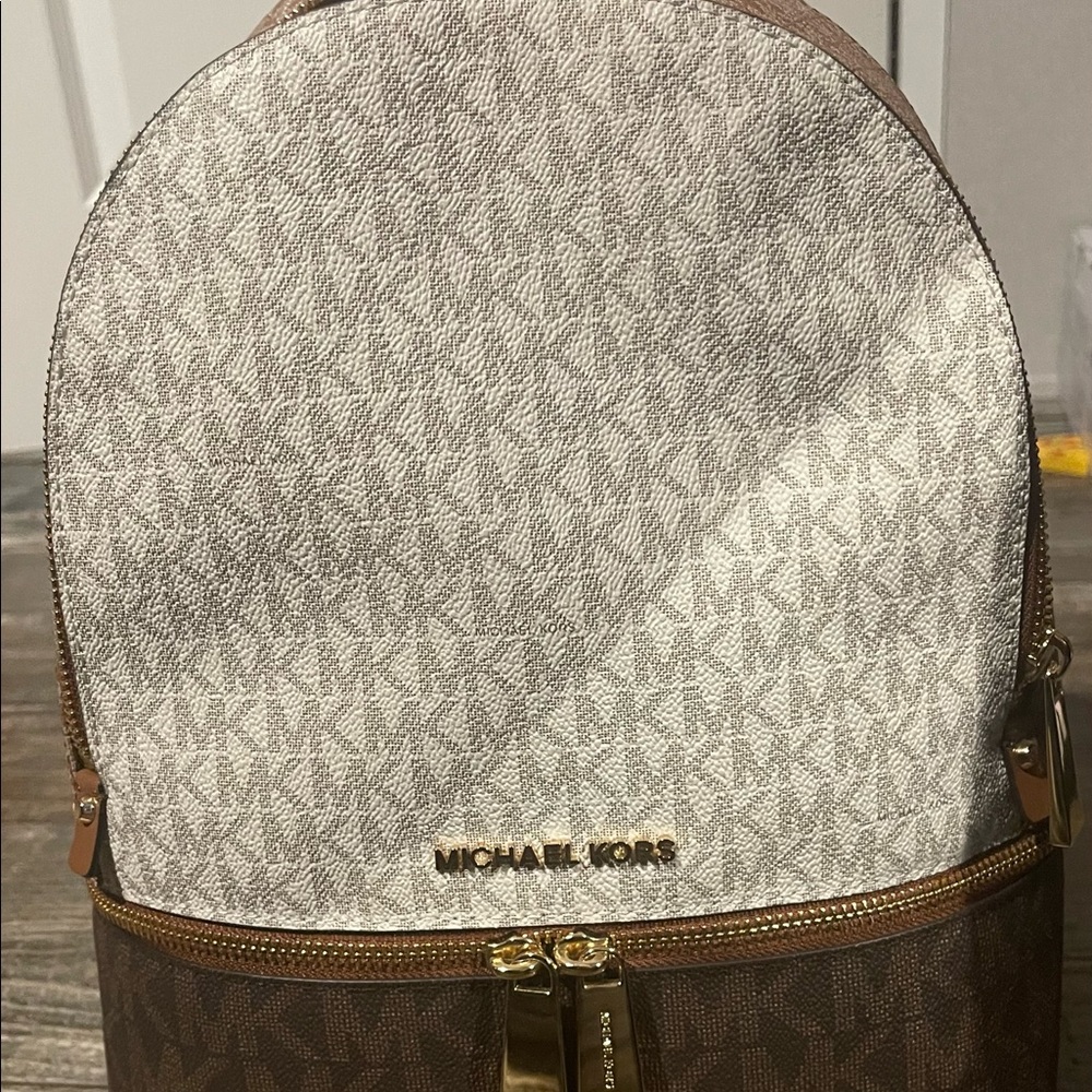 michael kors medium rhea backpack